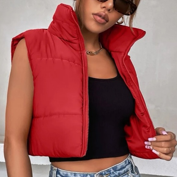 Sleeveless red crop puffer coat - Picture 1 of 4